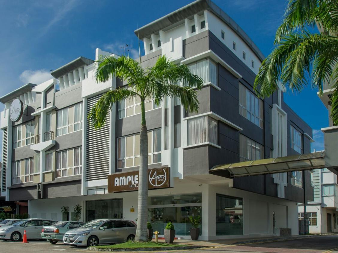Ample Hotel Skudai Exterior foto